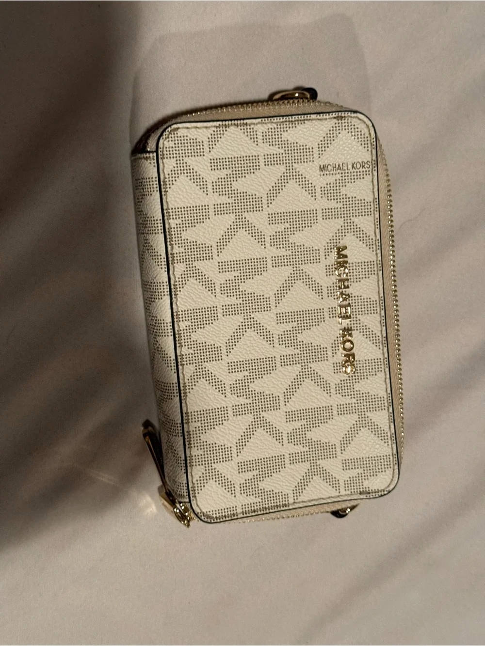 Michael Kors Cream and Gold Signature Zip Wallet/purse